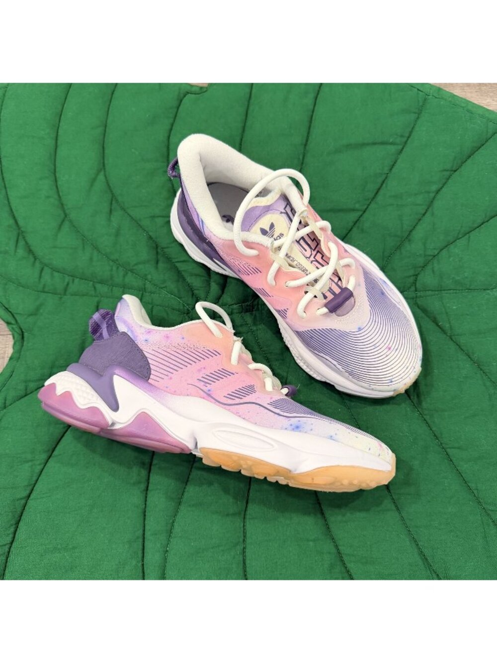 Adidas Originals Womens 5.5 Purple Pink Ozweego Bungee Runners Athletic Sneakers